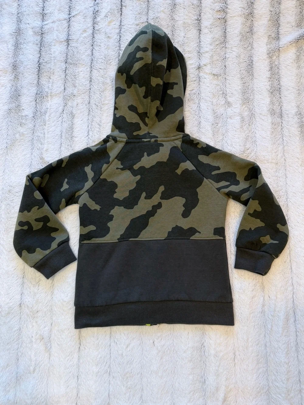 Under Armour Boys Camo Hoodie and Black Joggers with Neon Yellow Logo